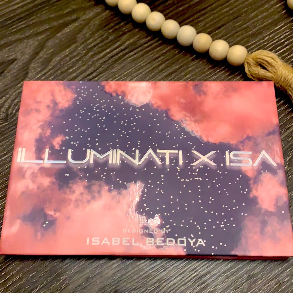 ILLUMINATIXISA Eyeshadow Palette